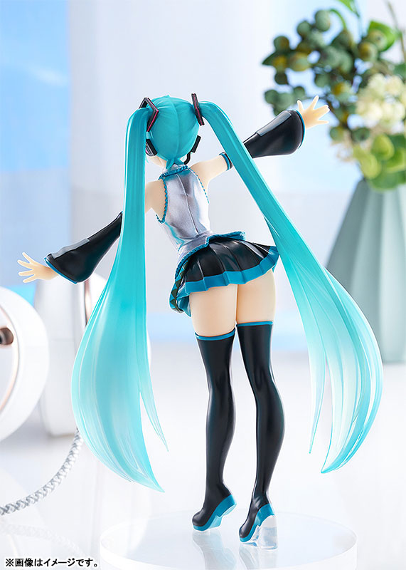 POP UP PARADE Character Vocal Series 01 Hatsune Miku Translucent Color Ver.