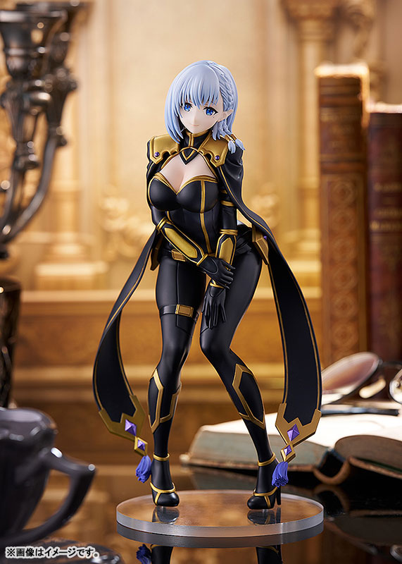 DESFILE POP UP La Eminencia en Sombra Beta talla L