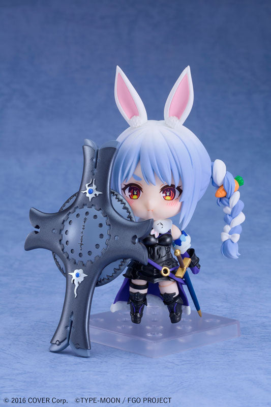 Nendoroid Usada Pekora (Mash Kyrielight Collaboration Ver.)