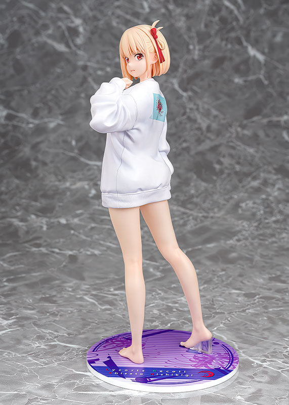 Lycoris Recoil Chisato Nishikigi: Oversized Sweatshirt Ver. 1/7