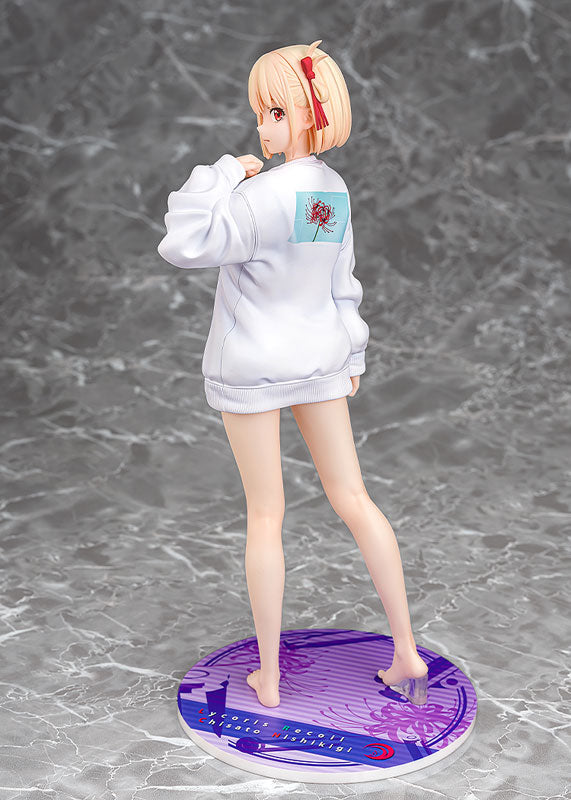 Lycoris Recoil Chisato Nishikigi: Oversized Sweatshirt Ver. 1/7