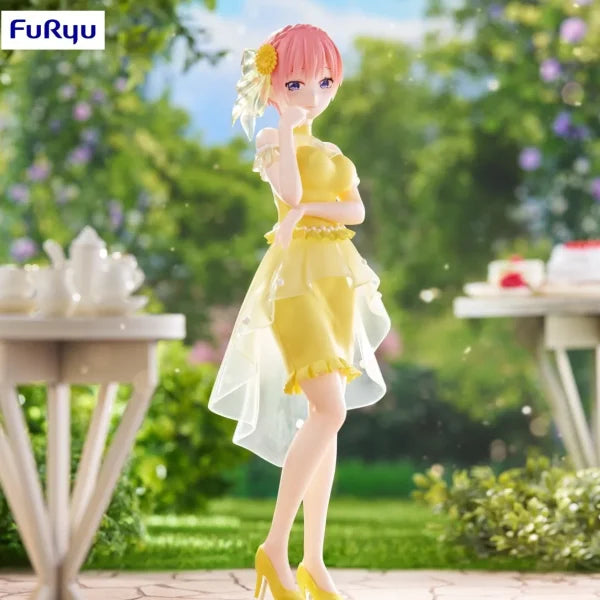 Nakano Ichika, pastel dress