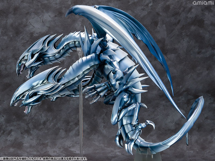 Yu-Gi-Oh! Duel Monsters Blue-Eyes Ultimate Dragon
