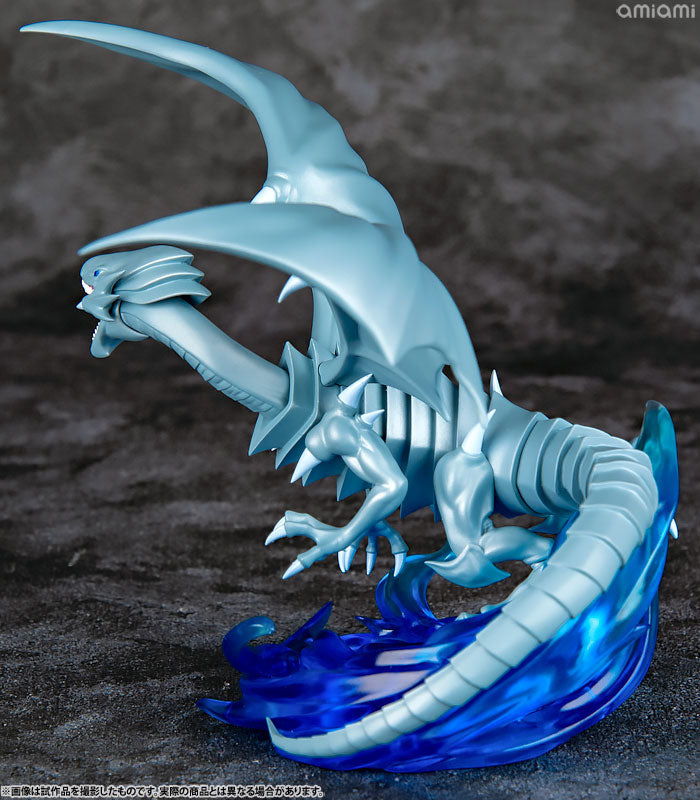 MONSTERS CHRONICLE Yu-Gi-Oh! Duel Monsters Blue-Eyes White Dragon