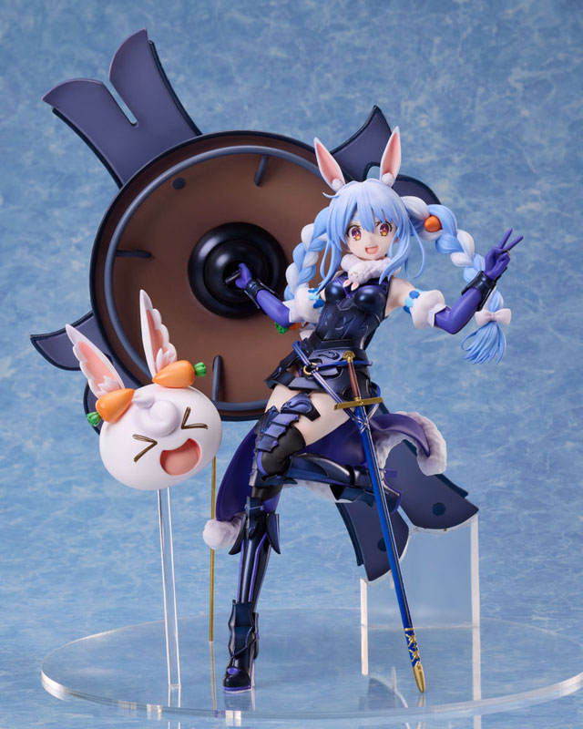 Usada Pekora x Mash Kyrielight 1/7 Collaboration Figure 