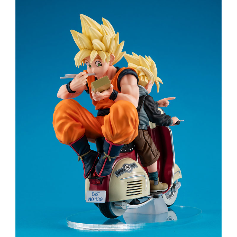 Desktop Real McCoy EX Dragon Ball Z Super Saiyan Son Goku &amp; Super Saiyan Son Gohan &amp; Bike 