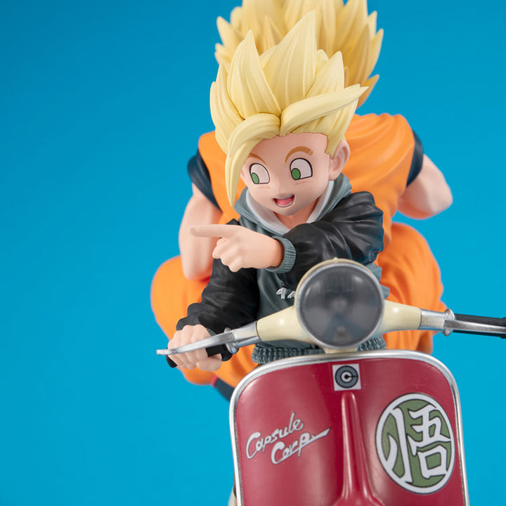 Desktop Real McCoy EX Dragon Ball Z Super Saiyan Son Goku &amp; Super Saiyan Son Gohan &amp; Bike 