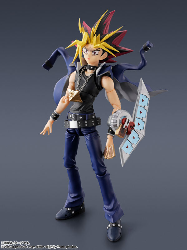SHFiguarts Yami Yugi "Yu-Gi-Oh! Duelo de monstruos" 