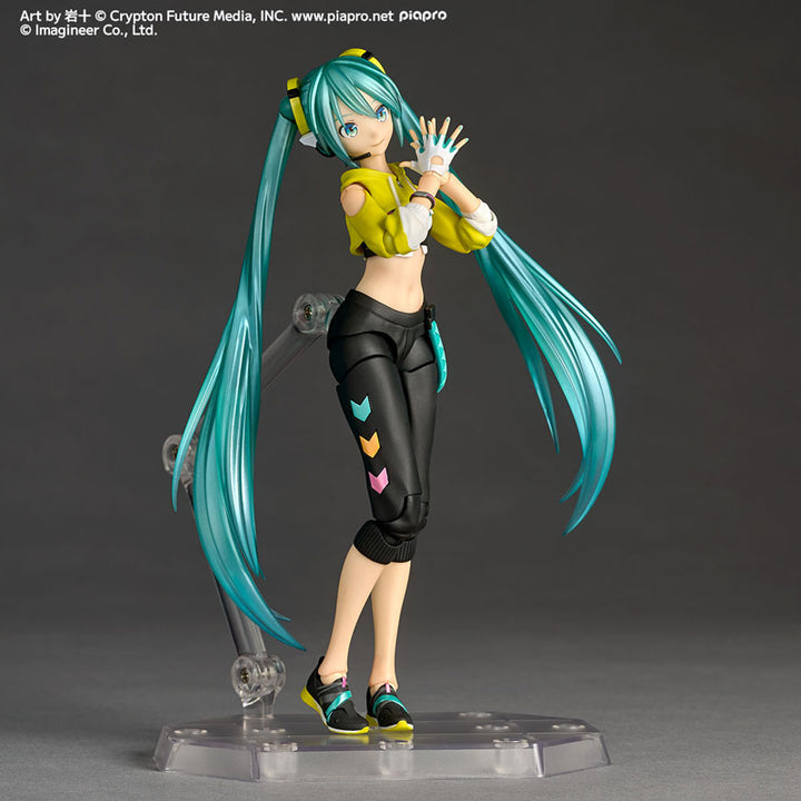 Revoltech Amazing Yamaguchi Hatsune Miku Fit Boxing Ver.