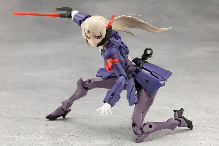 MEGALOMARIA UNLIMITED UNIVERSE VALIANT Plastic Model