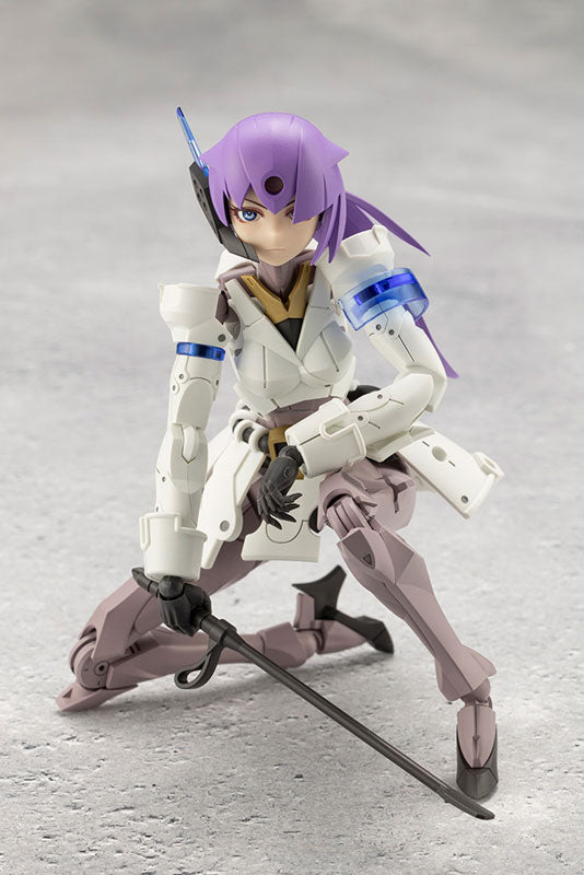MEGALOMARIA UNLIMITED UNIVERSE VANGUARD LEADER Plastic Model