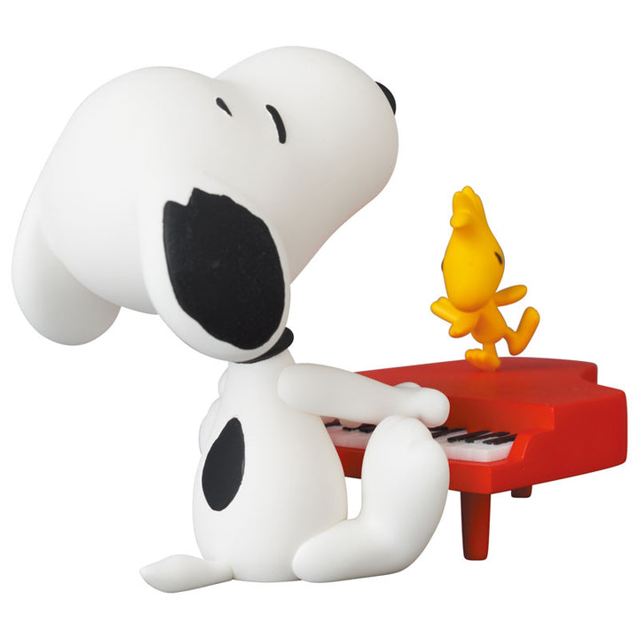 Ultra Detail Figure No.683 UDF PEANUTS SERIES 13 PIANIST SNOOPY